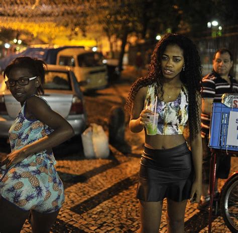 Find a prostitute Sao Jeronimo