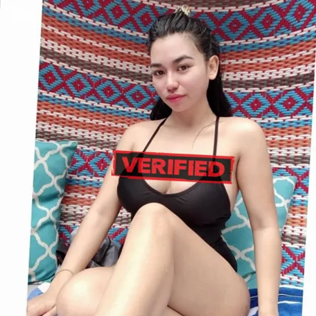 Annette strawberry Find a prostitute Sampang