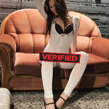 Vivian sexy Finde eine Prostituierte Halle